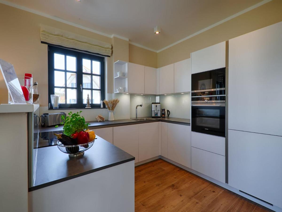 Reetland am Meer - Luxus Reetdachvilla mit 3 Schlafzimmern, Sauna und Kamin F18 Dranske Exterior foto
