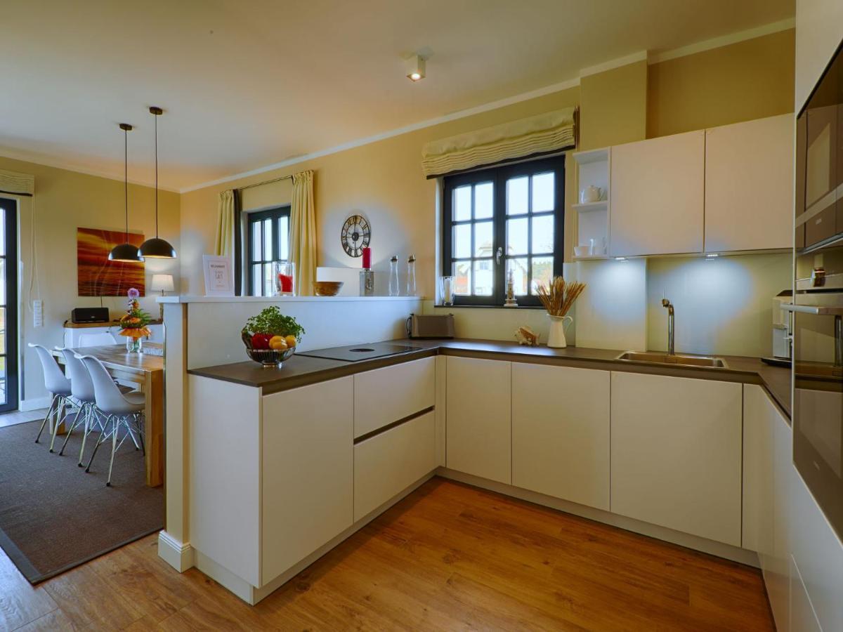 Reetland am Meer - Luxus Reetdachvilla mit 3 Schlafzimmern, Sauna und Kamin F18 Dranske Exterior foto