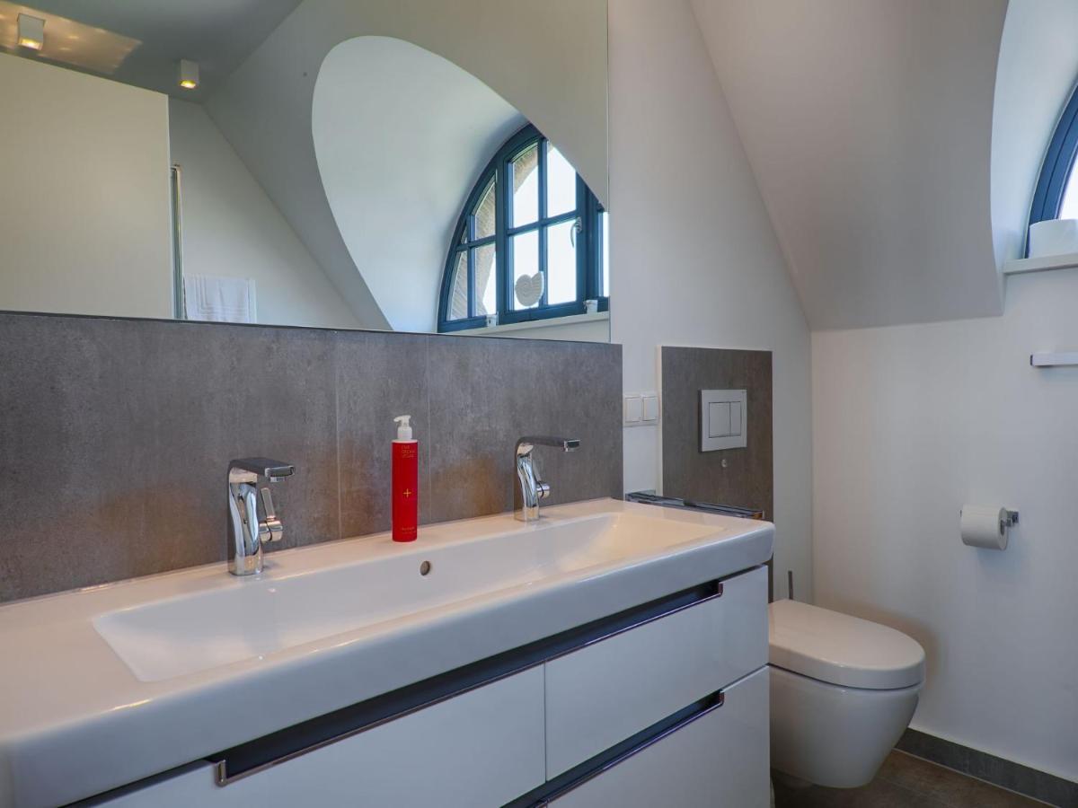 Reetland am Meer - Luxus Reetdachvilla mit 3 Schlafzimmern, Sauna und Kamin F18 Dranske Exterior foto
