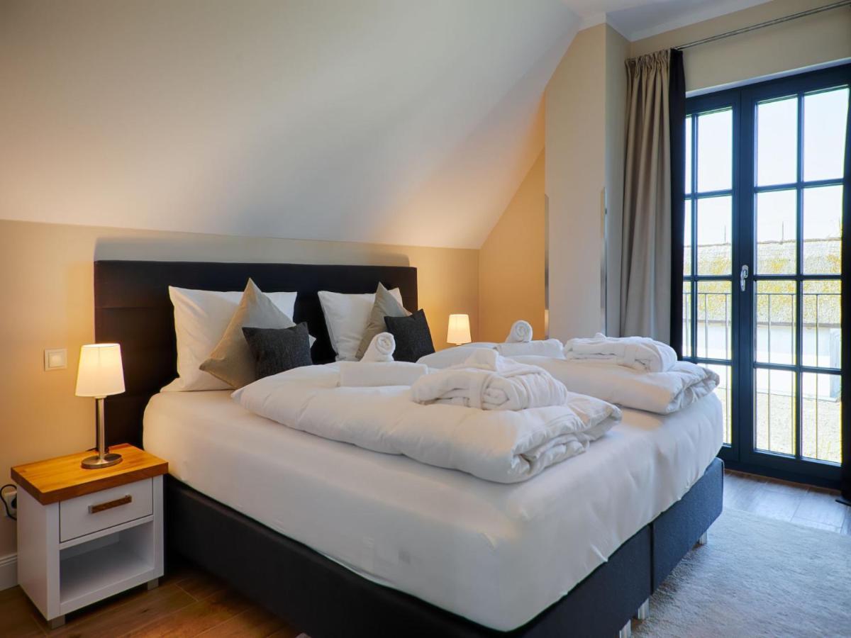 Reetland am Meer - Luxus Reetdachvilla mit 3 Schlafzimmern, Sauna und Kamin F18 Dranske Exterior foto